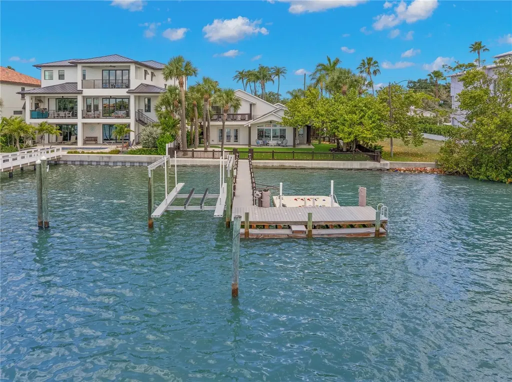 819 Bay Esplanade Clearwater Beach FL 33767