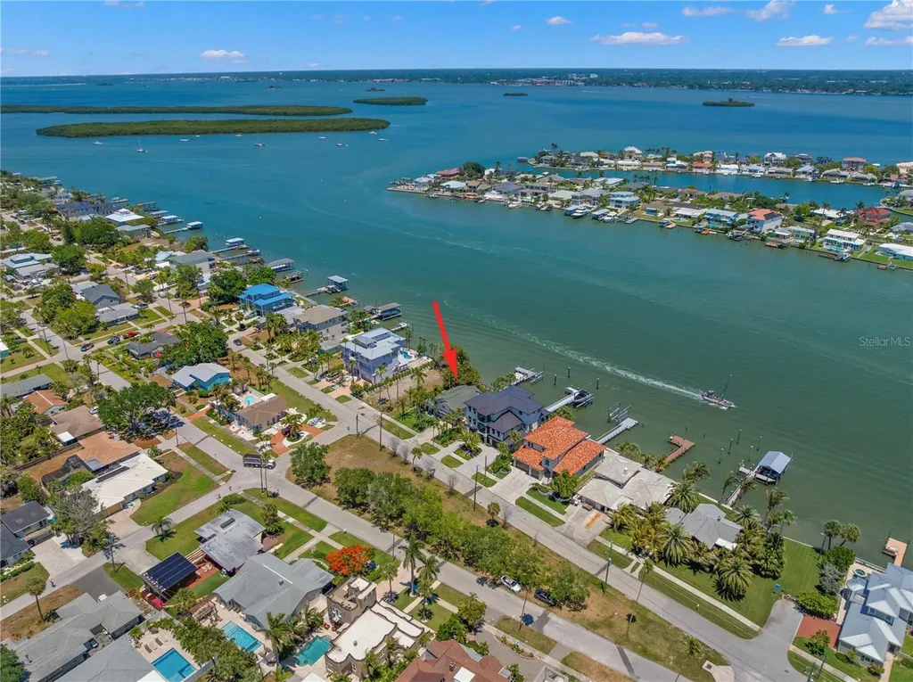 819 Bay Esplanade Clearwater Beach FL 33767