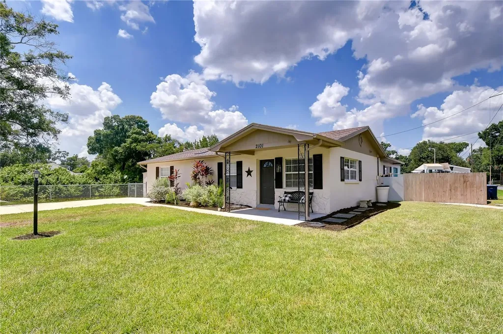 2101 W Hamilton Avenue Tampa FL 33604