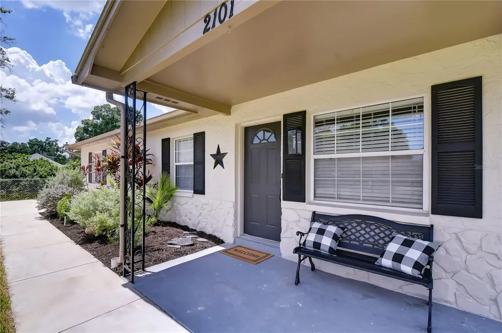 2101 W Hamilton Avenue Tampa FL 33604