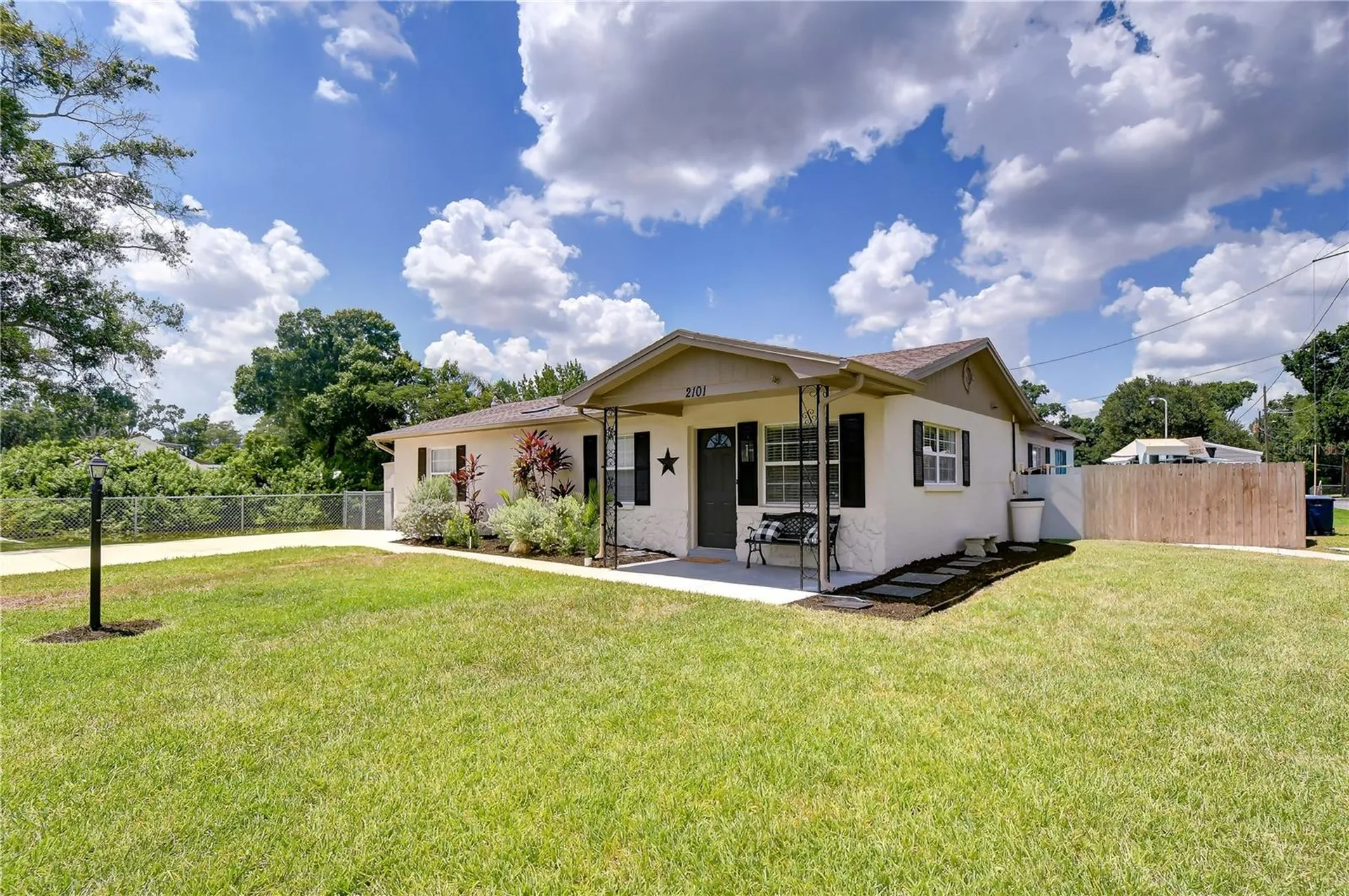 2101 W Hamilton Avenue Tampa FL 33604
