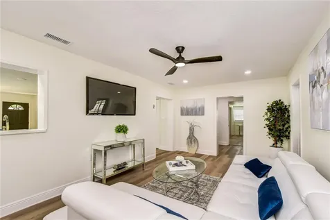2101 W Hamilton Avenue Tampa FL 33604