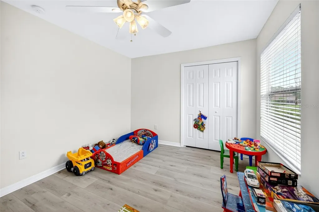 8919 N River Road Tampa FL 33635