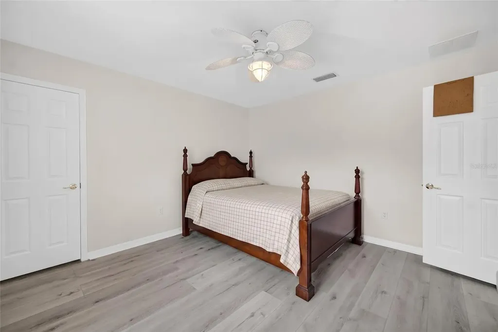 8919 N River Road Tampa FL 33635