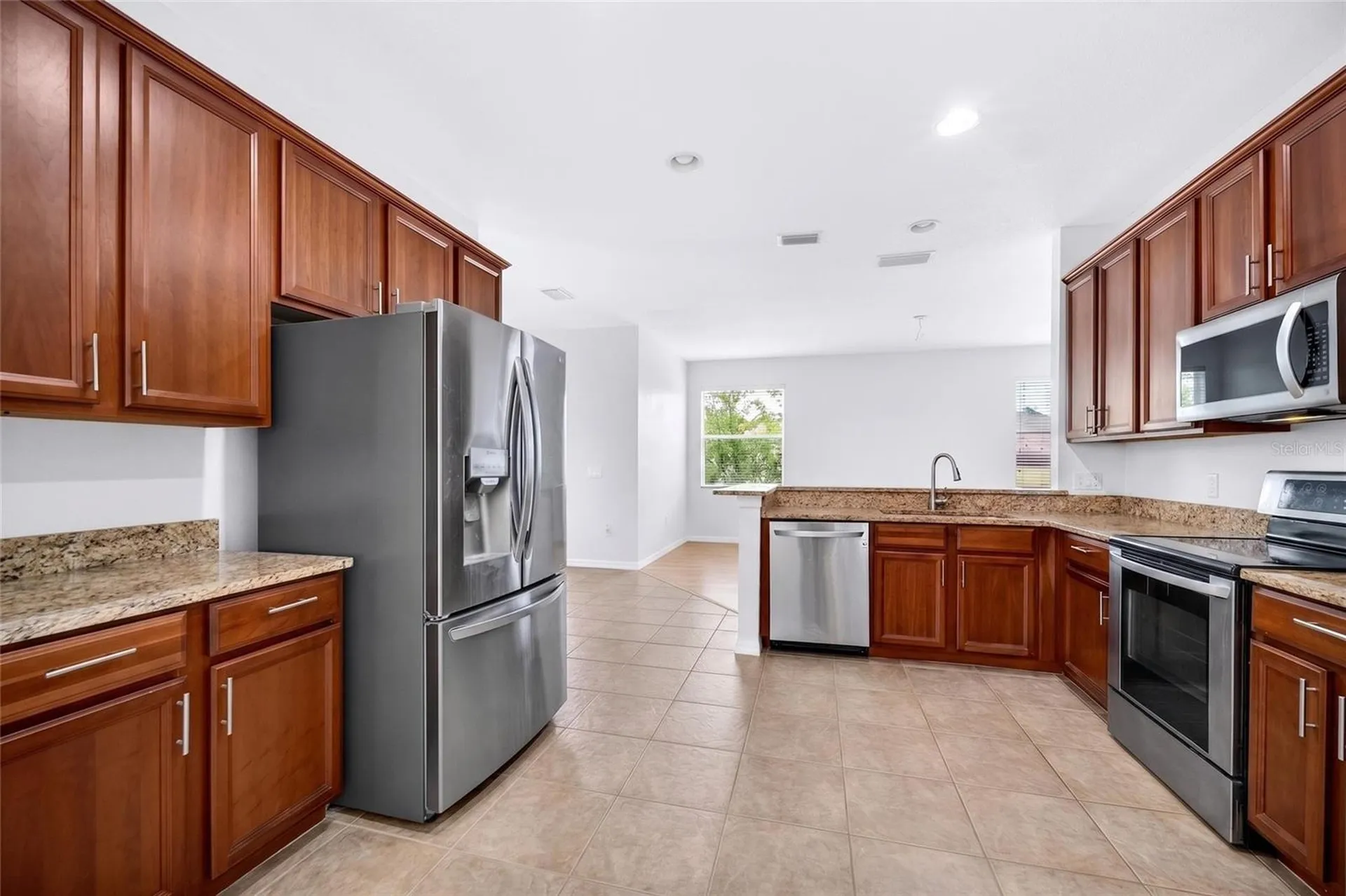 8919 N River Road Tampa FL 33635