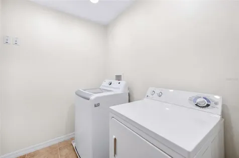 8919 N River Road Tampa FL 33635