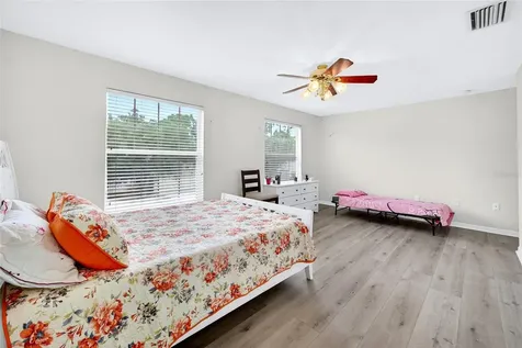 8919 N River Road Tampa FL 33635