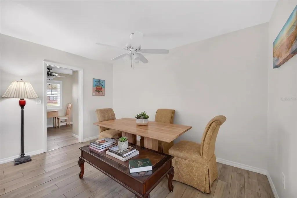 827 Oakmont Avenue Sun City Center FL 33573