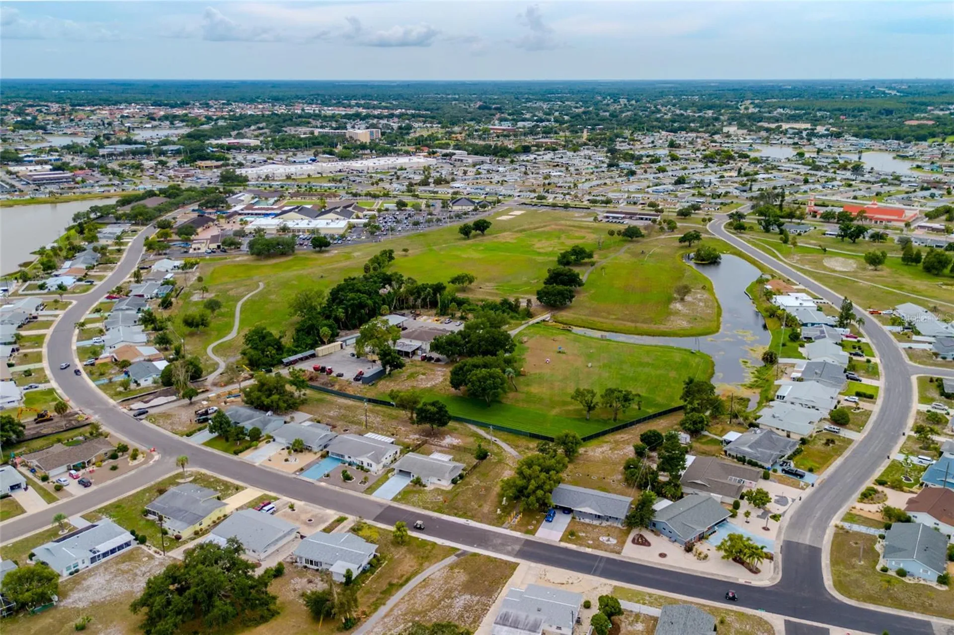 827 Oakmont Avenue Sun City Center FL 33573