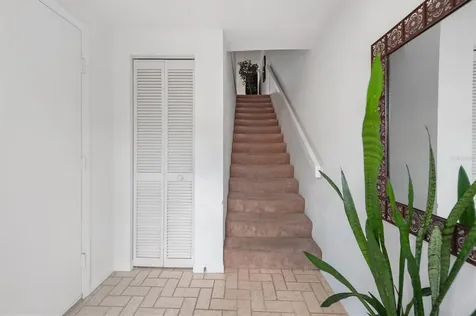 745 Pinellas Bayway S St Petersburg FL 33705
