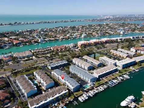745 Pinellas Bayway S St Petersburg FL 33705