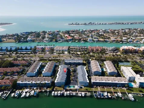 745 Pinellas Bayway S St Petersburg FL 33705