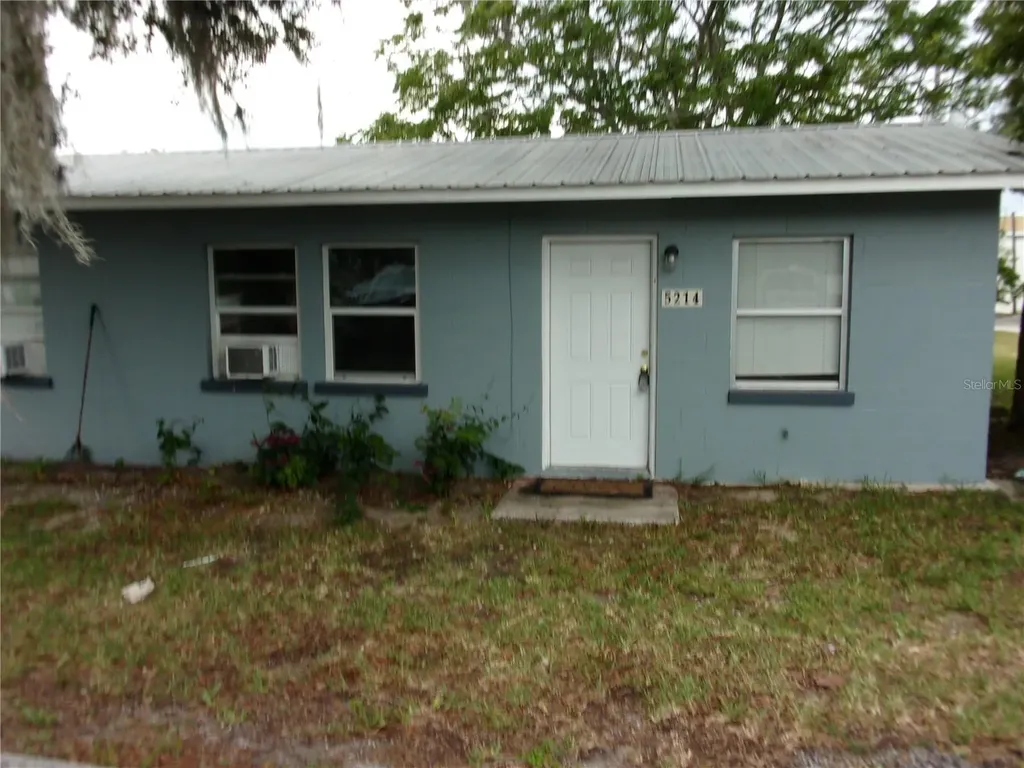 5214 7th Street Zephyrhills FL 33542
