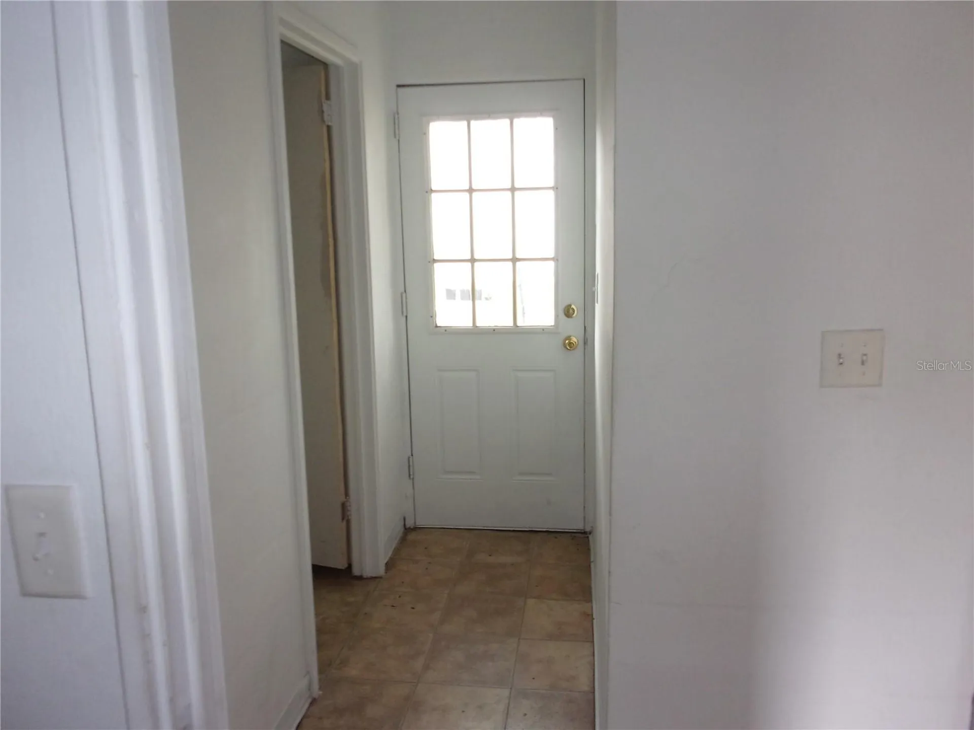 5214 7th Street Zephyrhills FL 33542