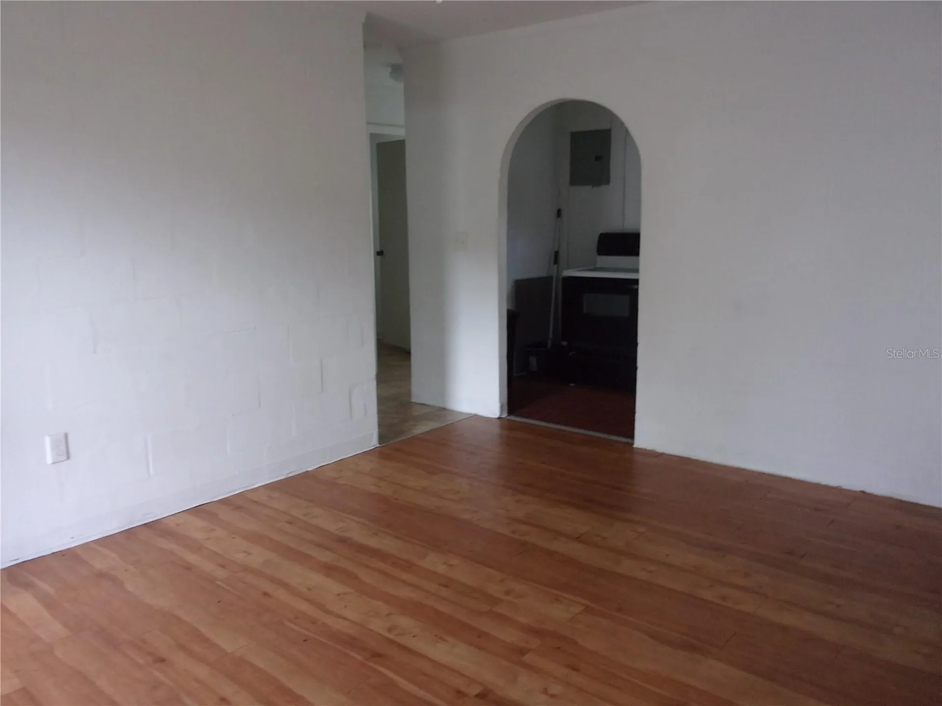 5214 7th Street Zephyrhills FL 33542