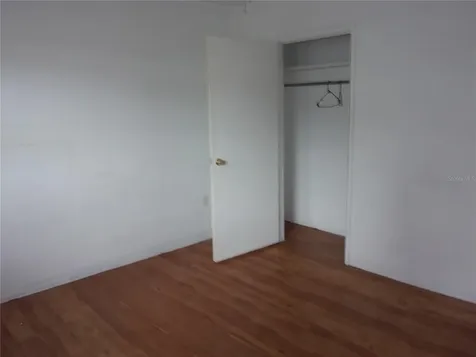 5214 7th Street Zephyrhills FL 33542
