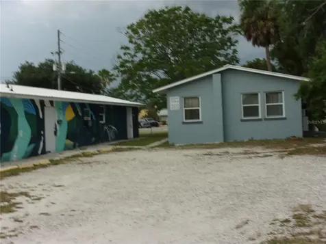 5214 7th Street Zephyrhills FL 33542
