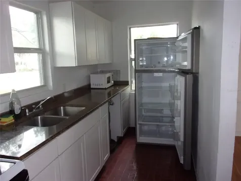 5214 7th Street Zephyrhills FL 33542