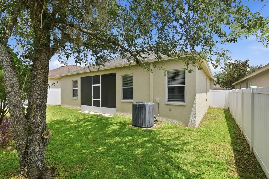 427 Fern Gulley Drive Seffner FL 33584
