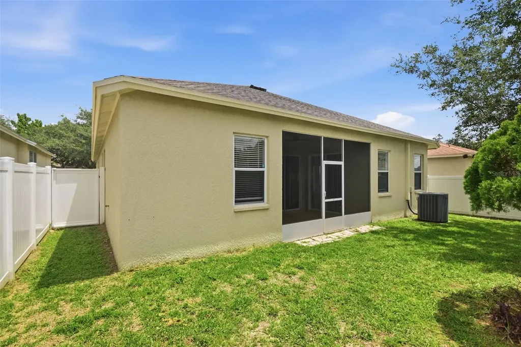 427 Fern Gulley Drive Seffner FL 33584