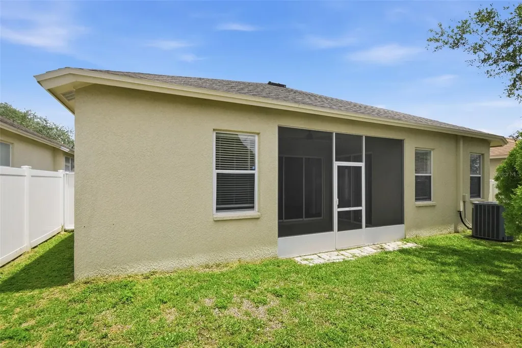 427 Fern Gulley Drive Seffner FL 33584