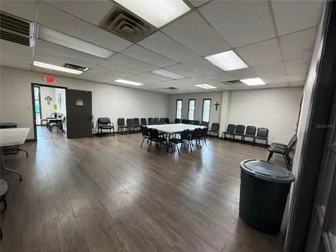 208 E Lake Avenue Auburndale FL 33823