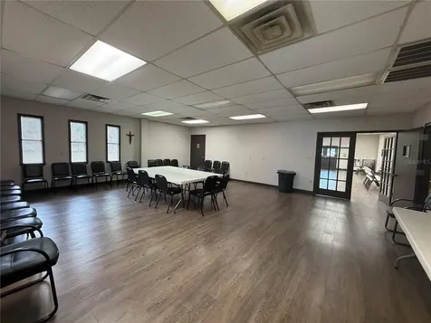 208 E Lake Avenue Auburndale FL 33823