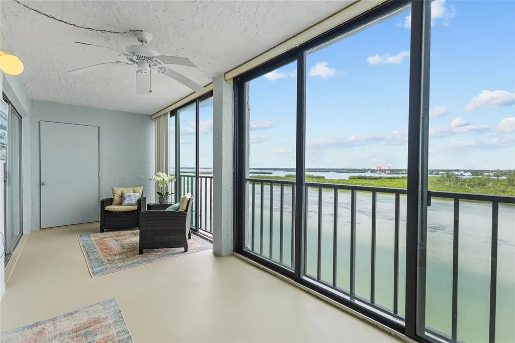 9397 Midnight Pass Road Sarasota FL 34242