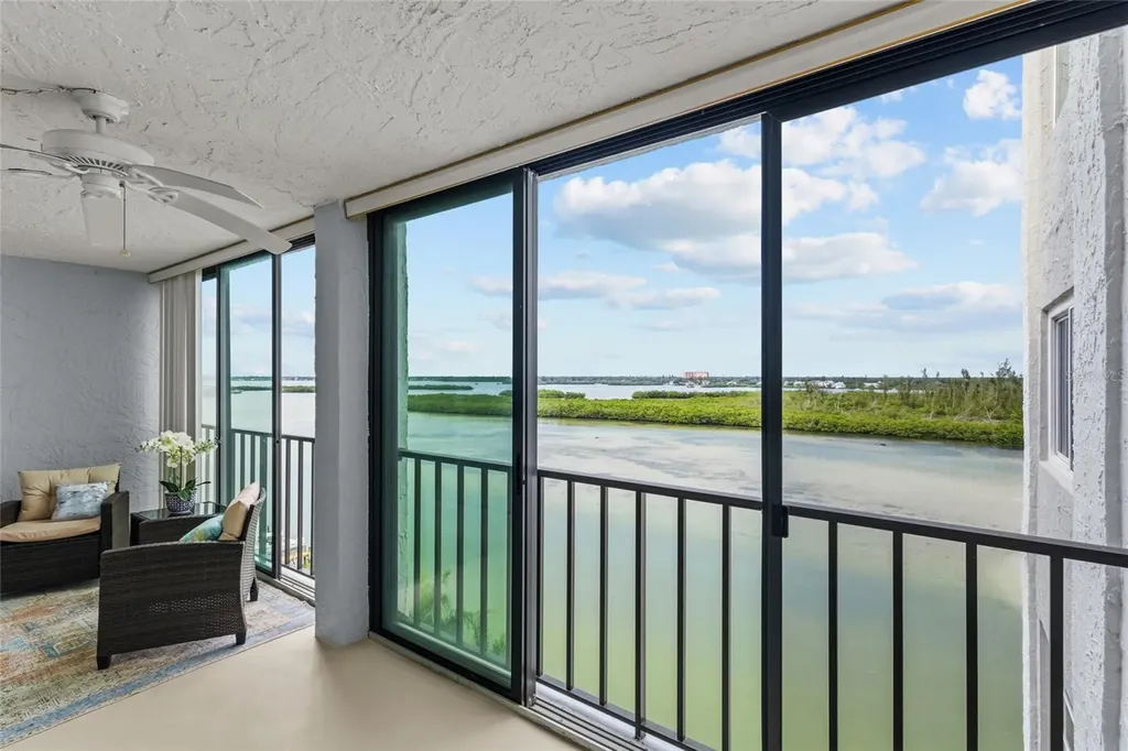 9397 Midnight Pass Road Sarasota FL 34242