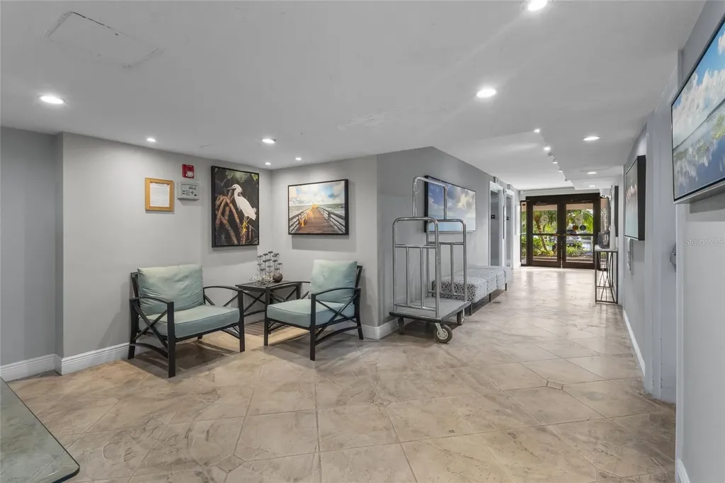 9397 Midnight Pass Road Sarasota FL 34242