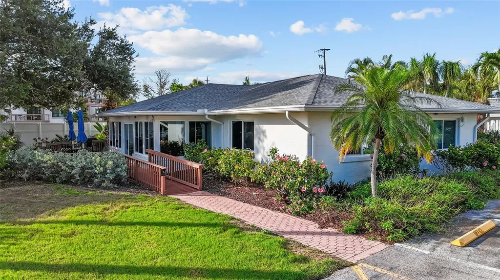 9397 Midnight Pass Road Sarasota FL 34242