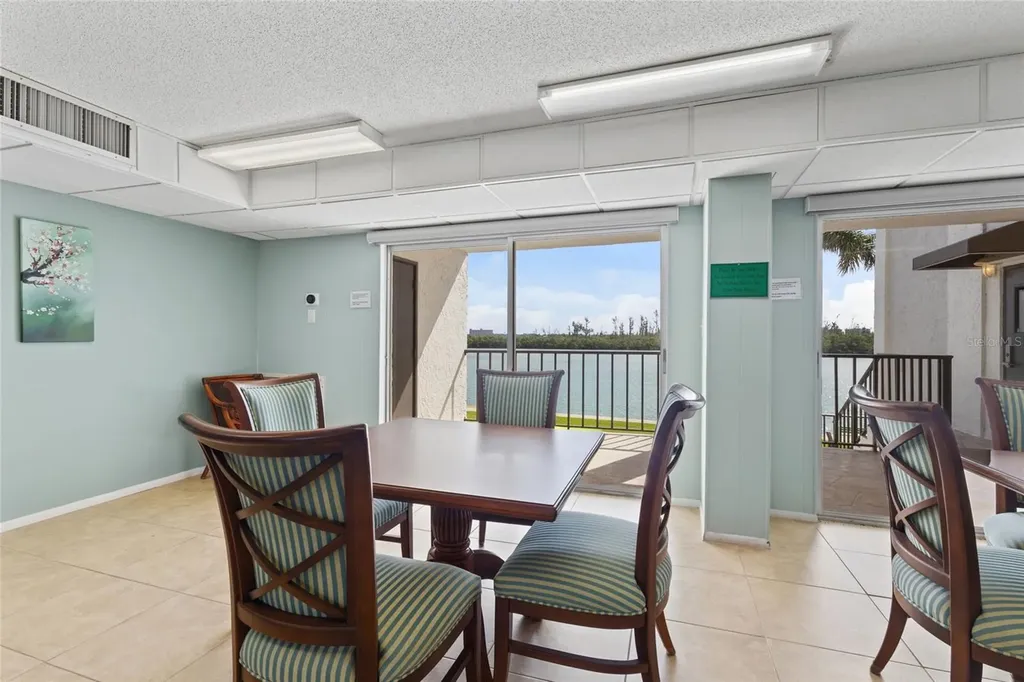 9397 Midnight Pass Road Sarasota FL 34242