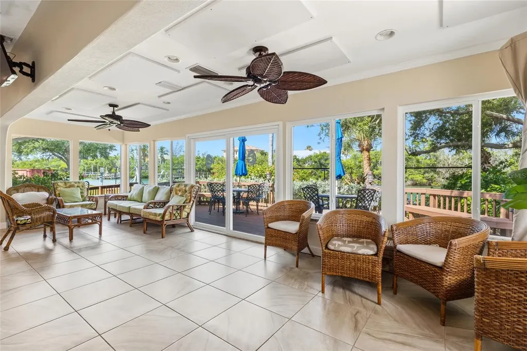 9397 Midnight Pass Road Sarasota FL 34242
