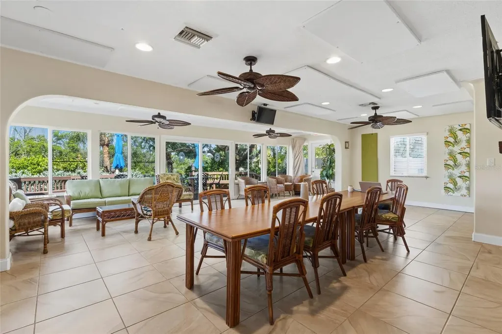9397 Midnight Pass Road Sarasota FL 34242