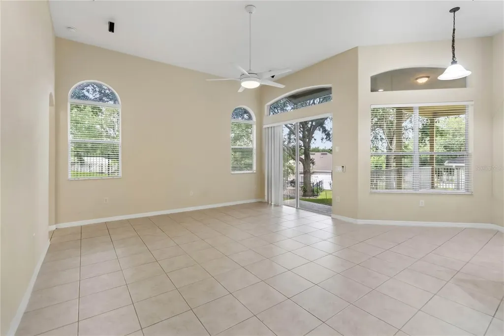 513 Parkside Pointe Boulevard Apopka FL 32712