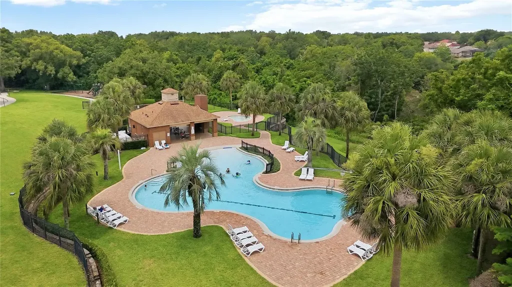 513 Parkside Pointe Boulevard Apopka FL 32712