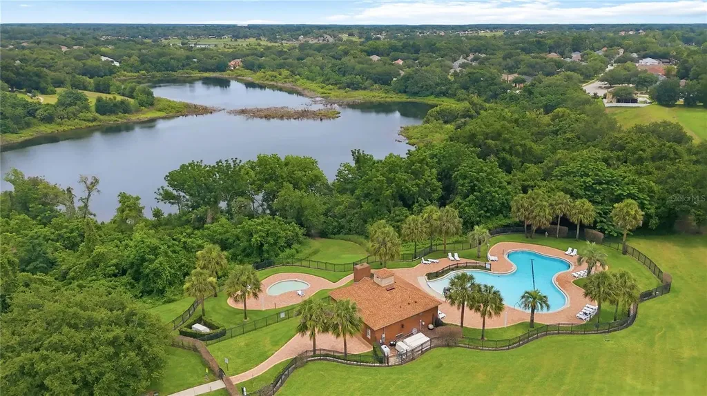 513 Parkside Pointe Boulevard Apopka FL 32712