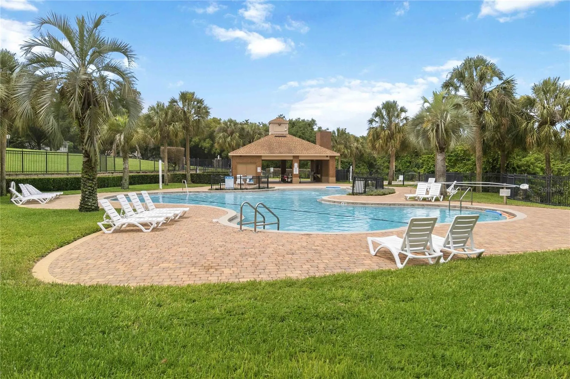 513 Parkside Pointe Boulevard Apopka FL 32712