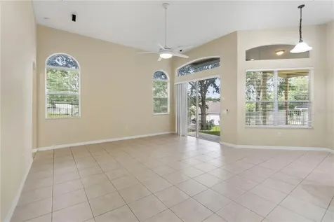 513 Parkside Pointe Boulevard Apopka FL 32712