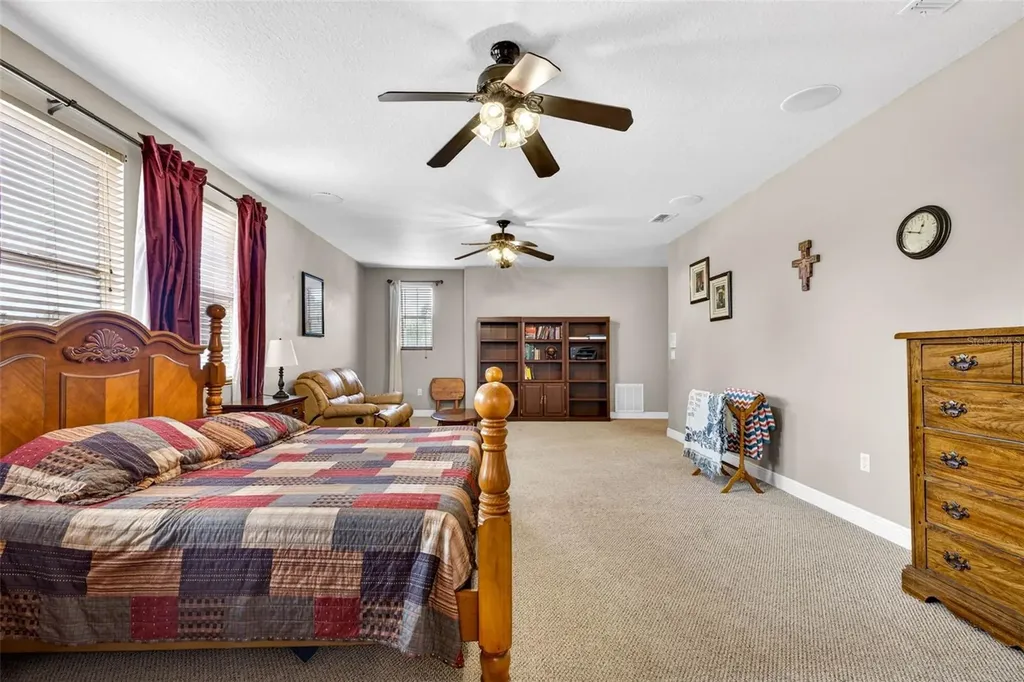 32449 Laurel Court San Antonio FL 33576