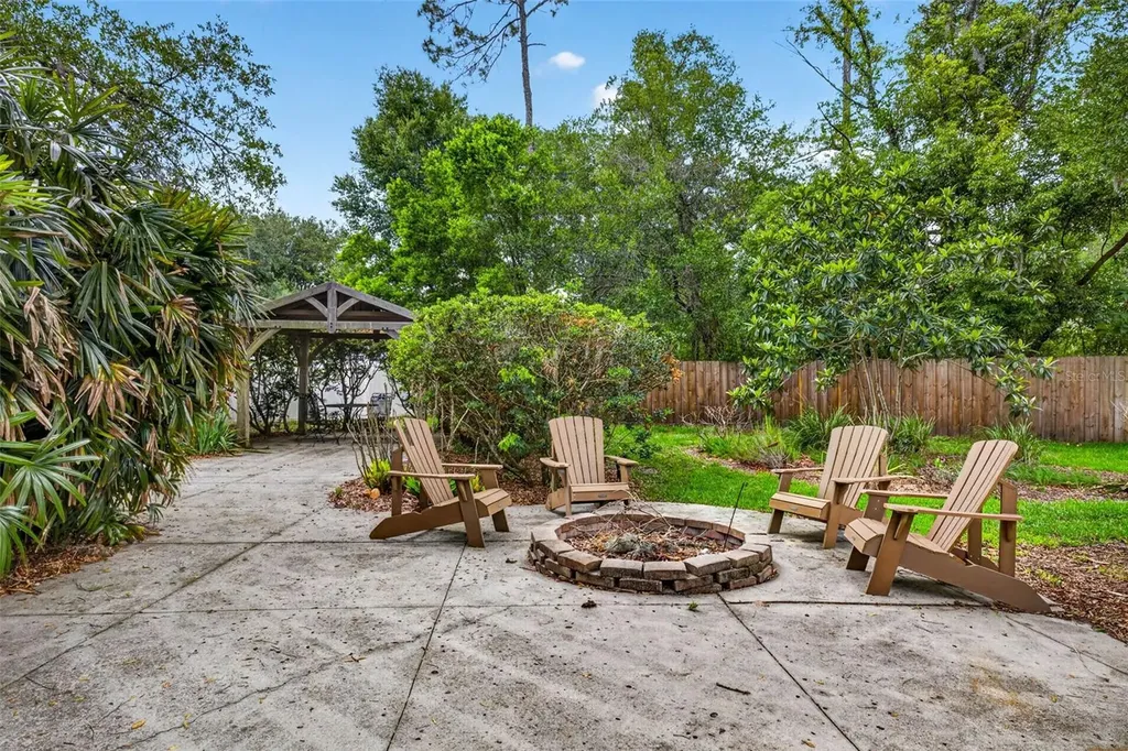 32449 Laurel Court San Antonio FL 33576