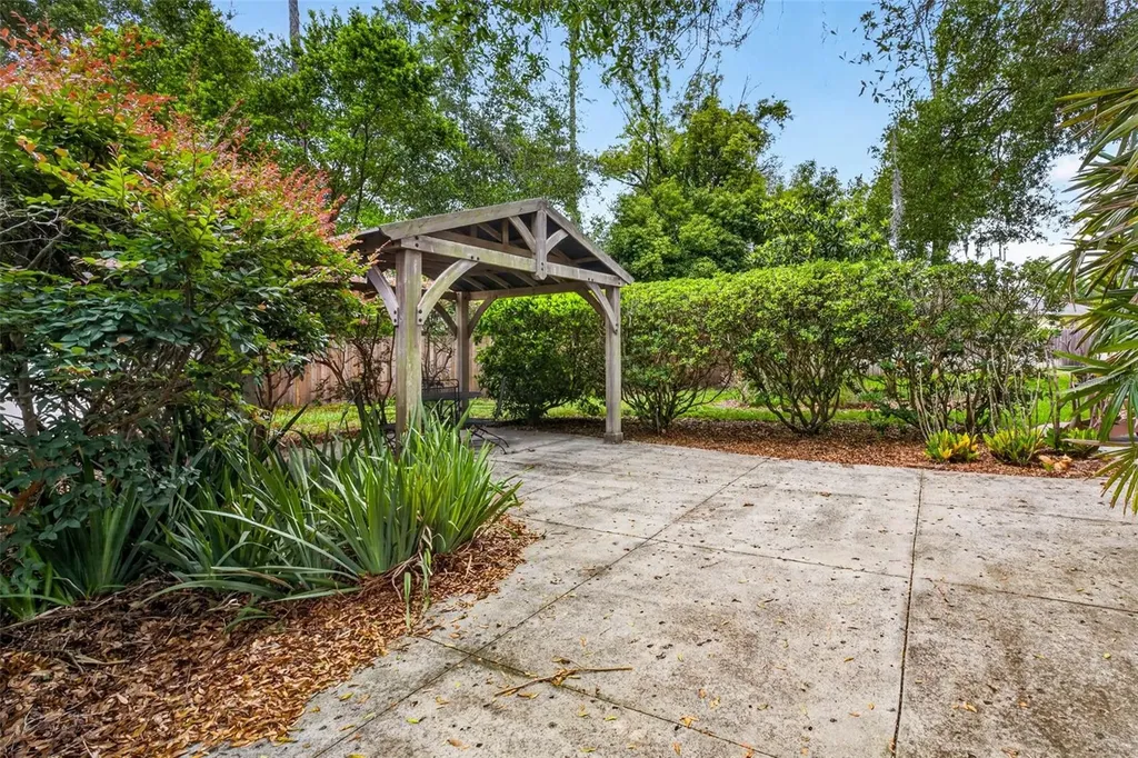 32449 Laurel Court San Antonio FL 33576