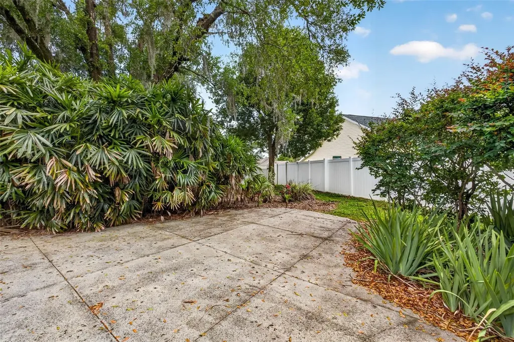 32449 Laurel Court San Antonio FL 33576