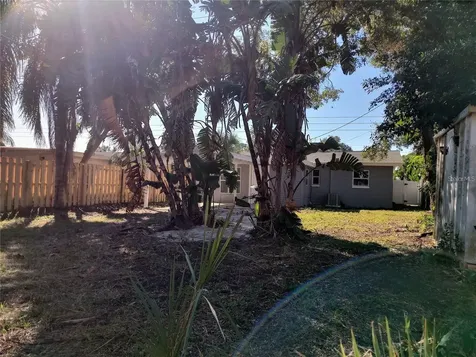 4637 12th Avenue N St Petersburg FL 33713