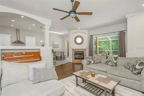 5633 Glencrest Boulevard Tampa FL 33625