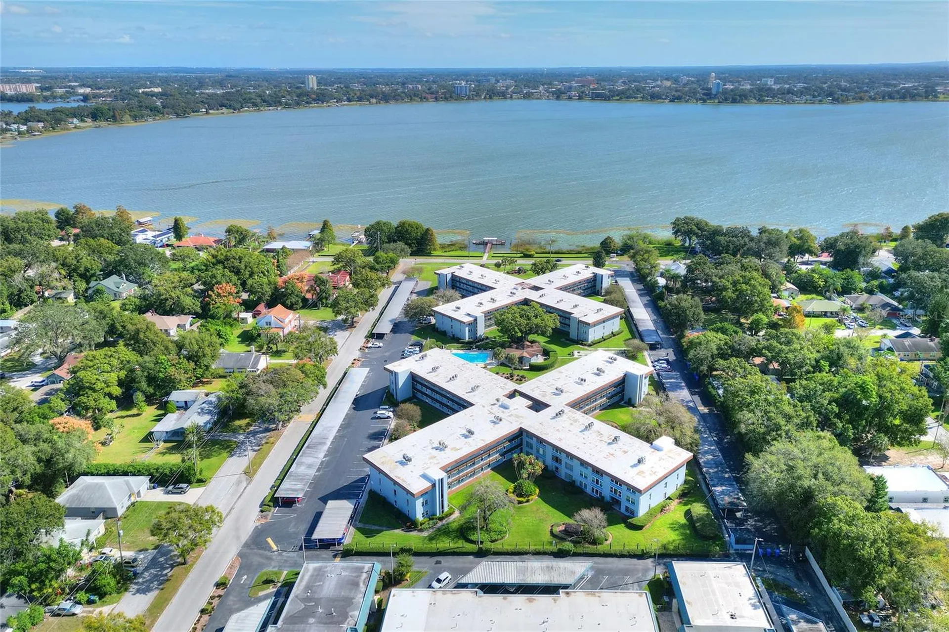 333 Lake Howard Drive NW Winter Haven FL 33880