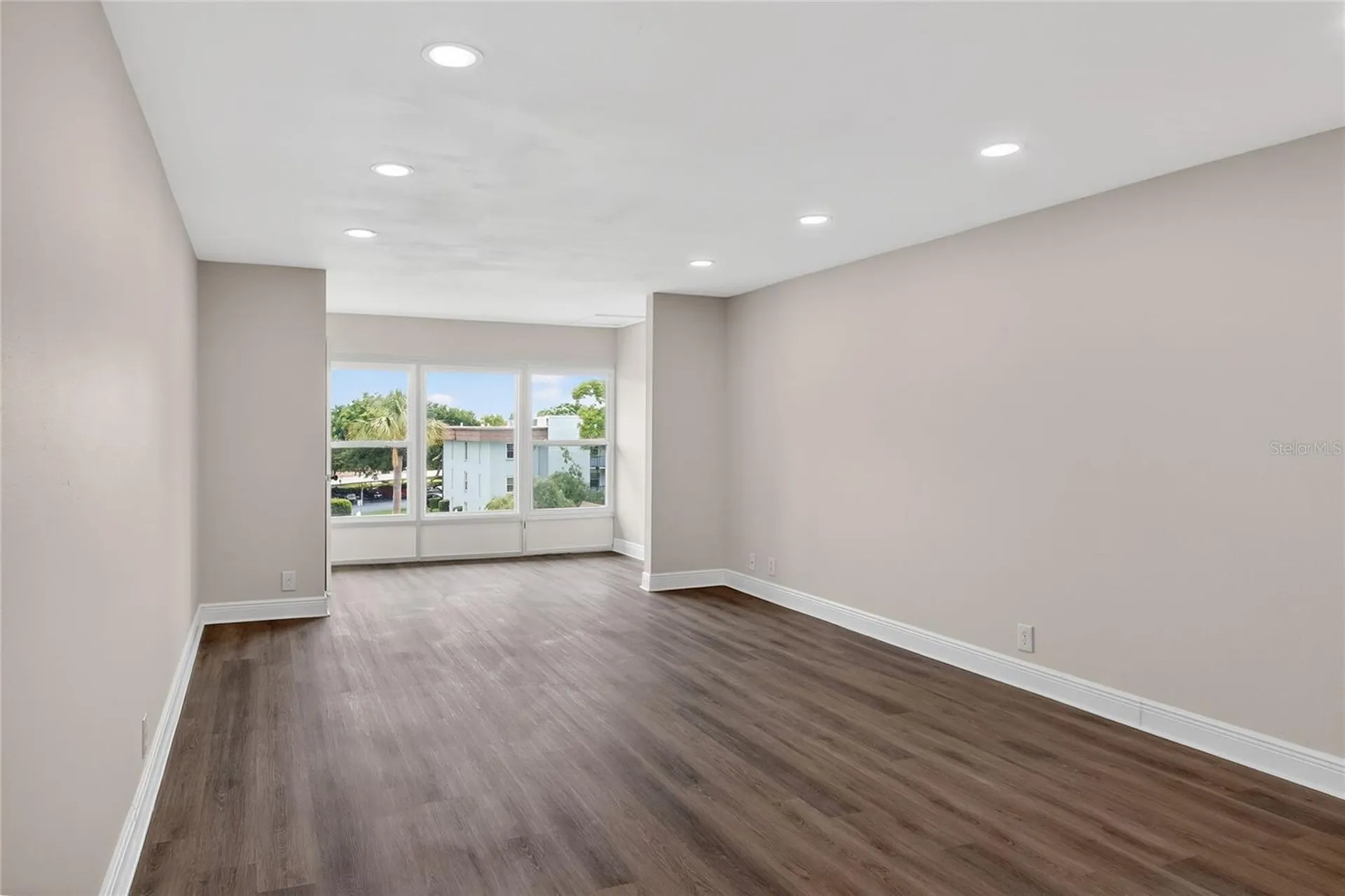 333 Lake Howard Drive NW Winter Haven FL 33880
