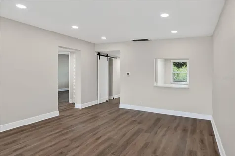 333 Lake Howard Drive NW Winter Haven FL 33880
