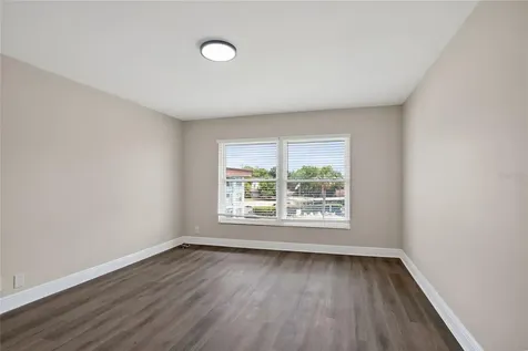 333 Lake Howard Drive NW Winter Haven FL 33880