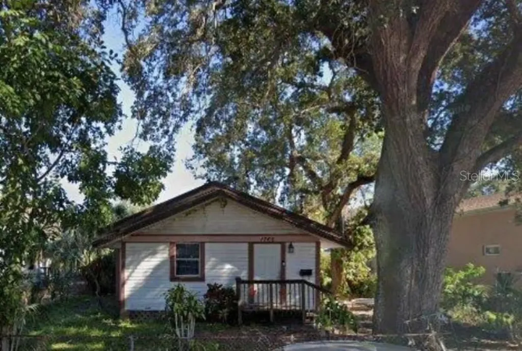 1760 Queen Street S St Petersburg FL 33712